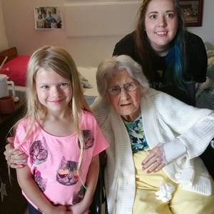 Meet your Posher, Sandra